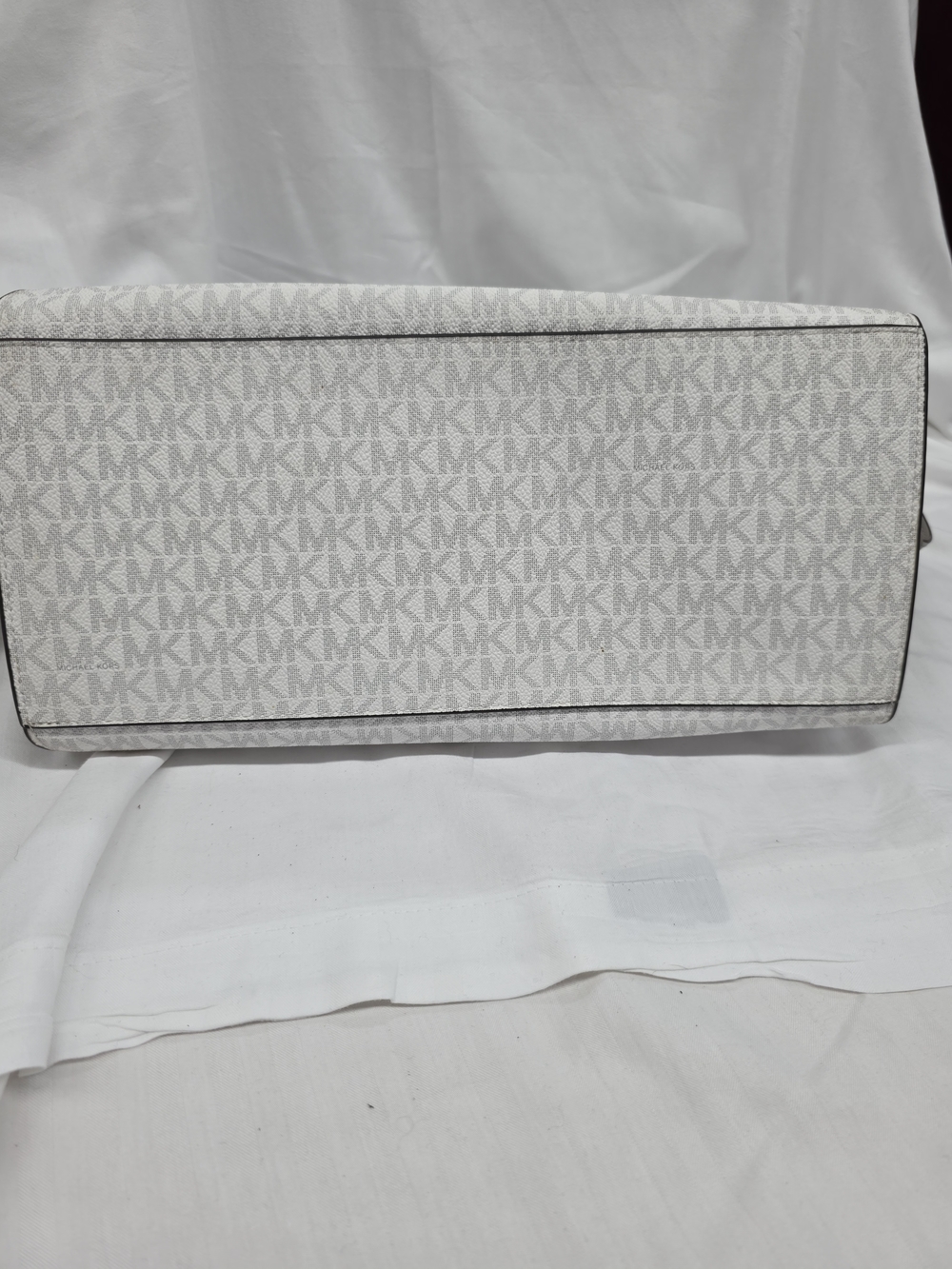 Michael Kors Gray & White Signature Tote with MK Charm - Picture 3 of 14